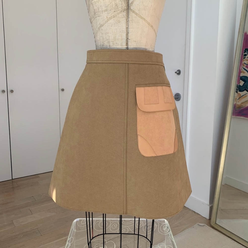 LOUIS VUITTON beige midiskirt with great pocket detail FR 38 - perfect condition